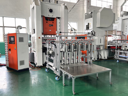 kaufen 35 - 68 Schläge/Min. Automatischer Foliebehälterhersteller mit anpassbarem Aufstrichen online manufacture
