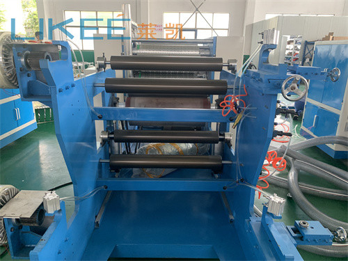 kaufen Hochgeschwindigkeits-Aluminiumfolie-Schneidmaschine mit 800 mm Max-Mother Roll-Durchmesser online manufacture
