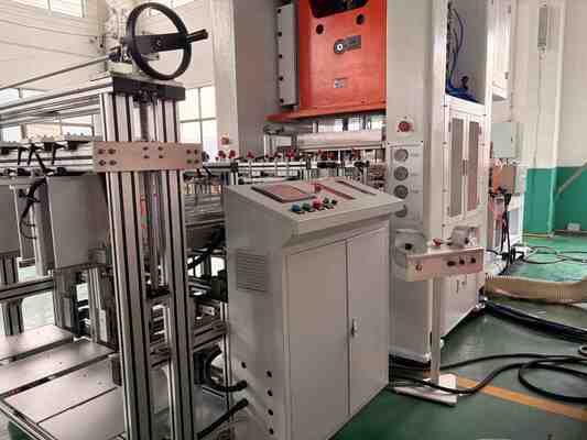 kaufen LK-T80 Aluminiumfolie Behälter Maschine kundenspezifisches Design Einweg-Lebensmittel Hohe Festigkeit online manufacture