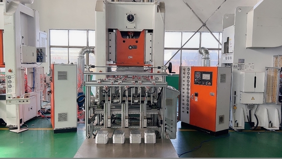 Mechanische Aluminiumfolienbehältermaschine mit einer Kapazität von 12000 PCS/Stunde