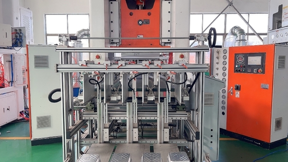 ISO14001 zertifizierte Siemens Hauptmotor Mitsubishi PLC Aluminiumfolie Topfmacherei