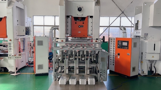 CE-Zertifikat Siemens Motor vollautomatische Aluminium Topfmachmaschine