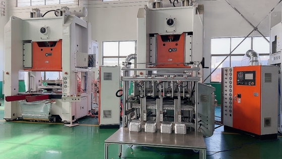 hoher Aluminium-Nahrungsmittelbehälter der Produktionskapazitäts-15000pcs/H, der Maschine herstellt