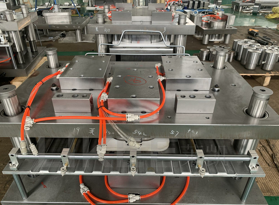 Verschiedene Formen Aluminiumfolie Behälter sterben mit 58-60 HRC Härte und 30 Millionen Schläge
