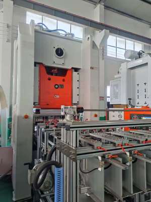 LK-T80 Lebensmittelbehälter-Stanzmaschine mit Schnellwechsel-Werkzeug, 15-Minuten-Wechsel durch einen Bediener