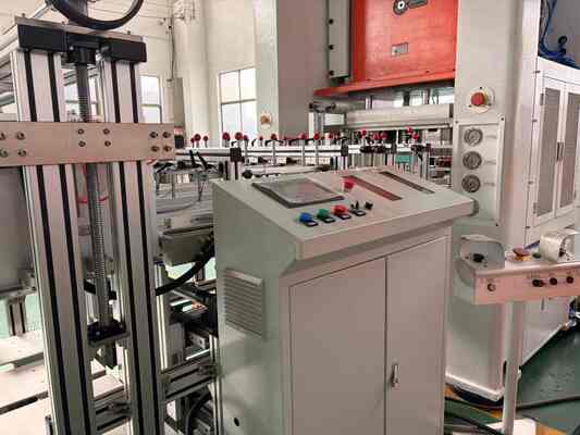 LK-T80 Aluminiumfoliebehältermaschine - einfacher Betrieb 1 Person