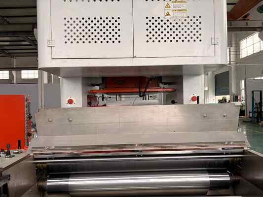 LK-T80 Aluminiumfolienbehältermaschine mit geschlossenem Ölkreislauf 12000 Stück/Stunde Hochpräzisionsstahl