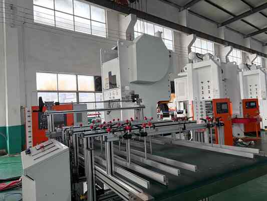 LK-T80 Automatische Barbecue 250ml Aluminiumfolien-Lebensmittelbehälter-Herstellungsmaschine